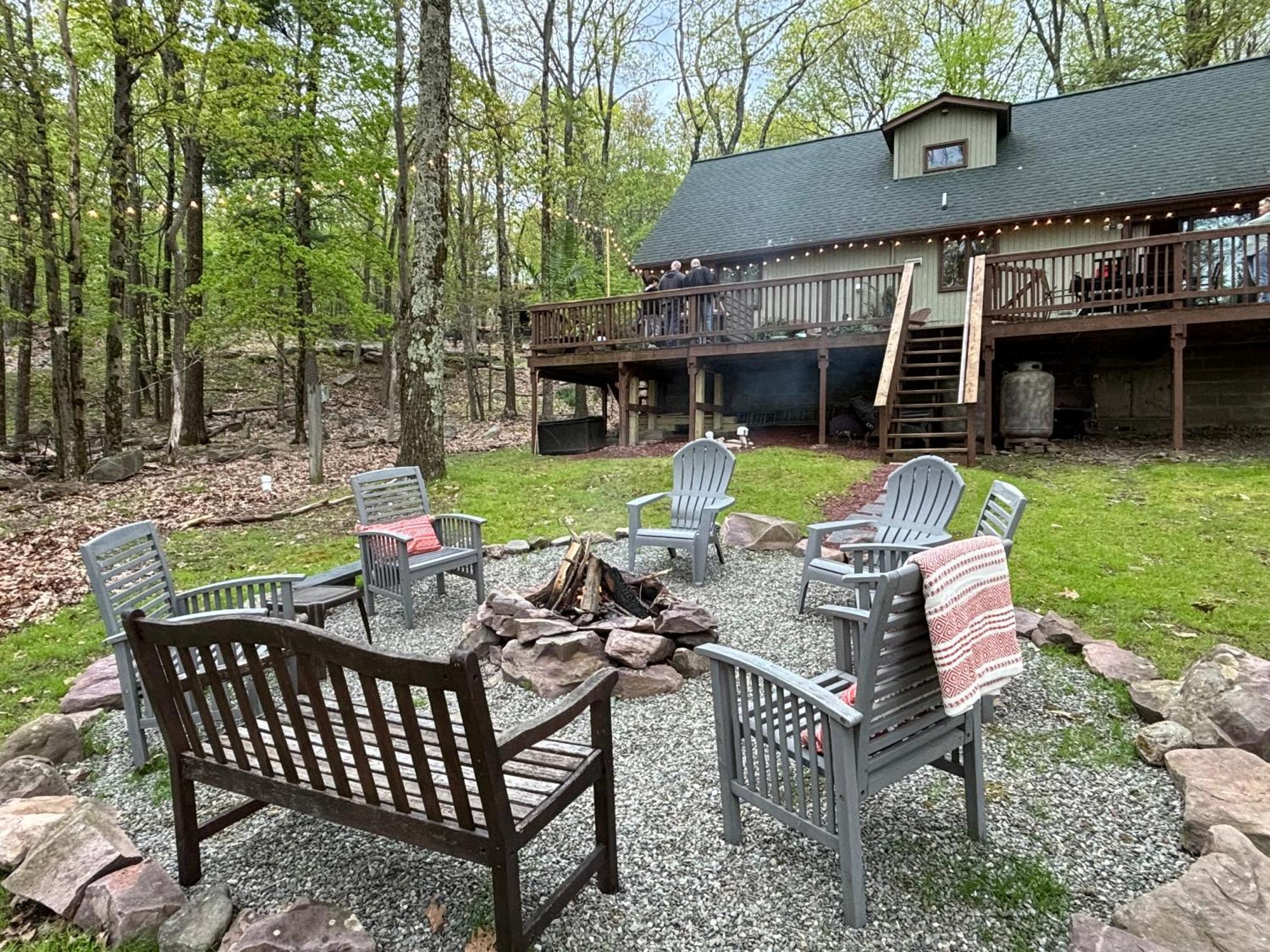 Pocono Mountain View Lake House In Lake Harmony Eksteriør billede