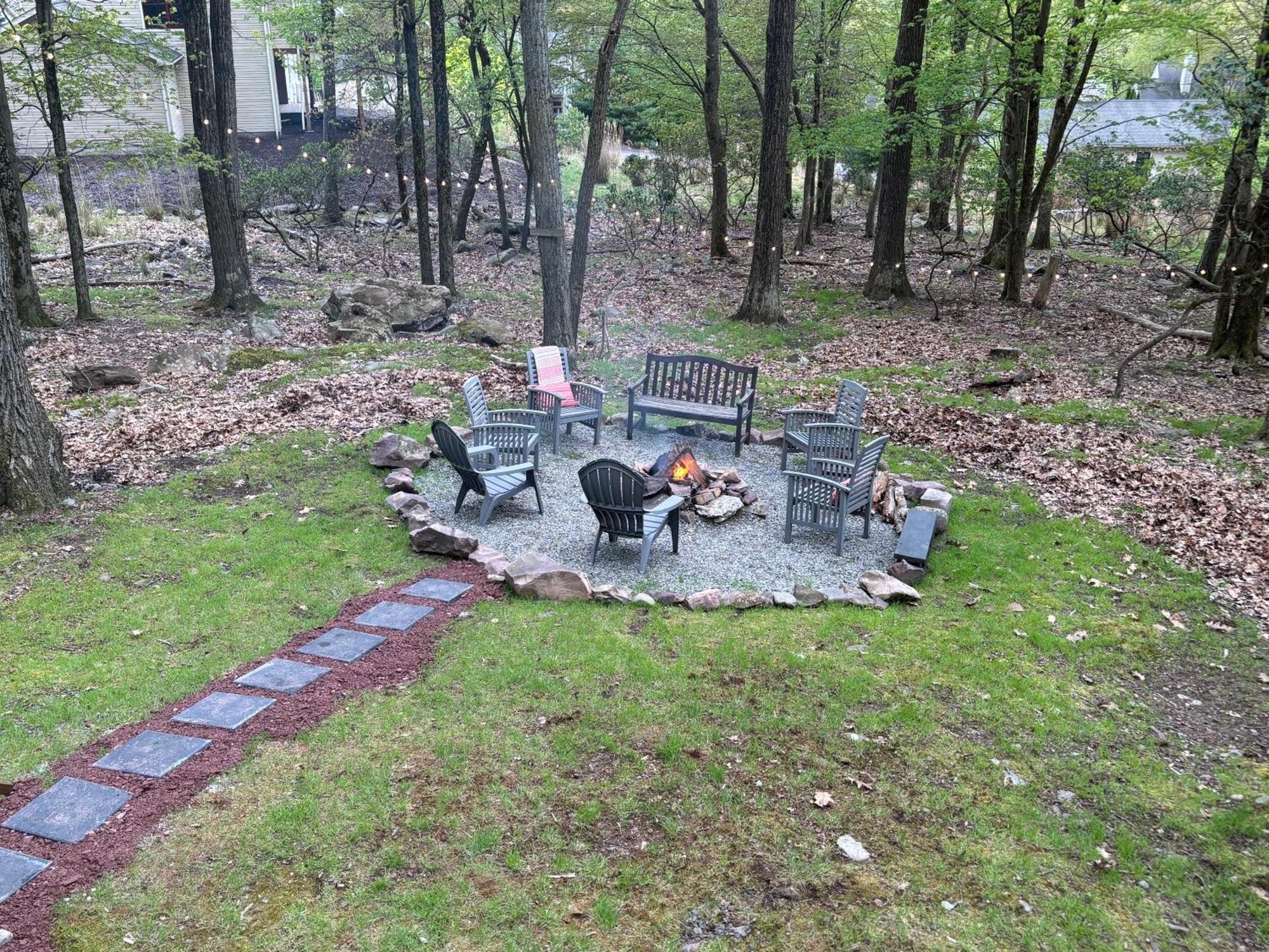 Pocono Mountain View Lake House In Lake Harmony Eksteriør billede